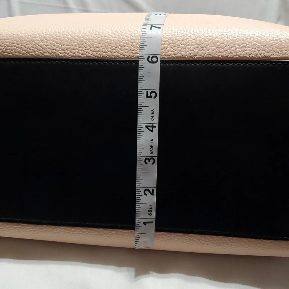 Kate spade large peachy pink and black pebbled leather tote bag